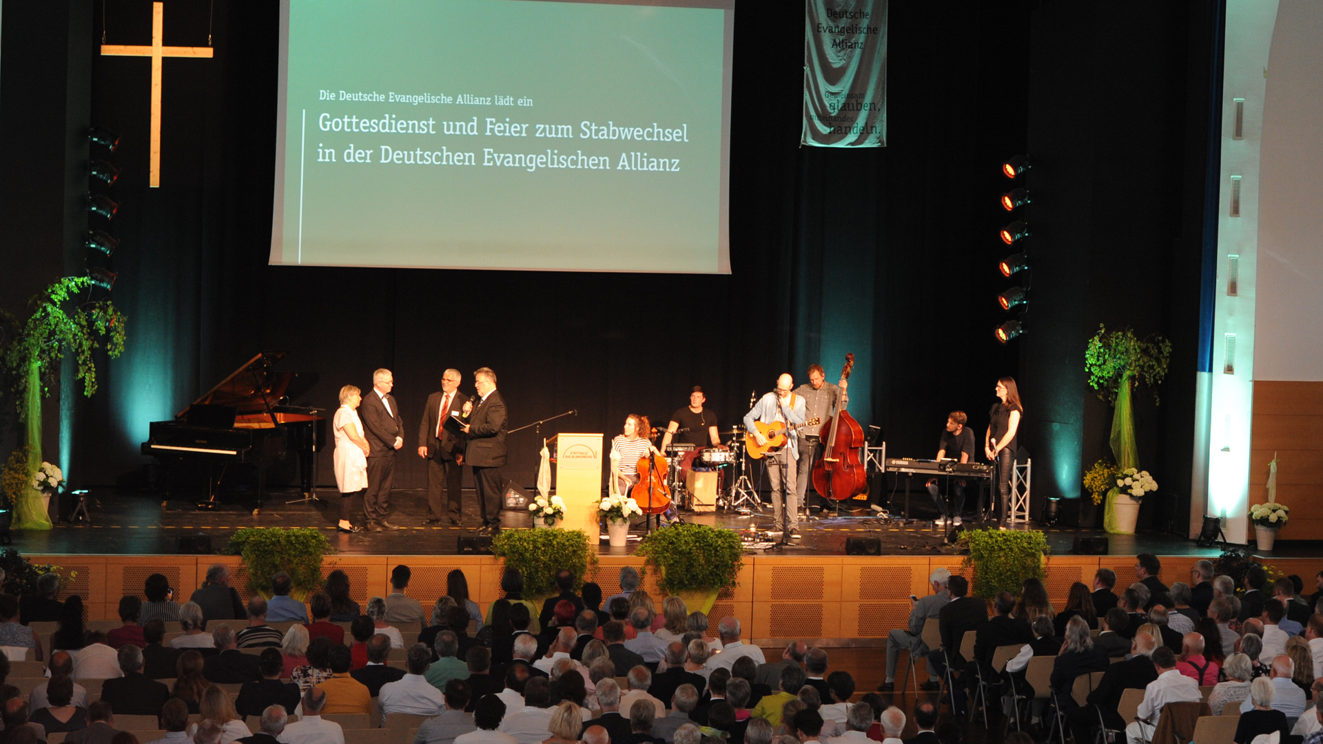 Die DEA hatte zum Festgottesdienst in die Stadthalle von Bad Blankenburg geladen