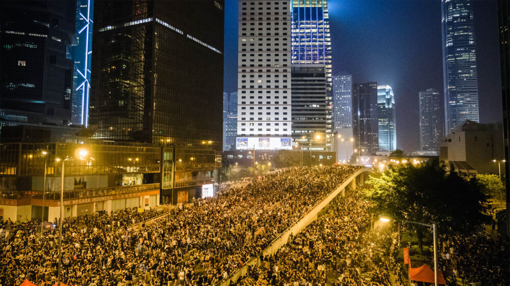 In Hongkong protestieren seit Anfang Juni Tausende Menschen für eine juristische Unabhängigkeit von der kommunistischen Regierung in Peking. (Hier Proteste von 2014)