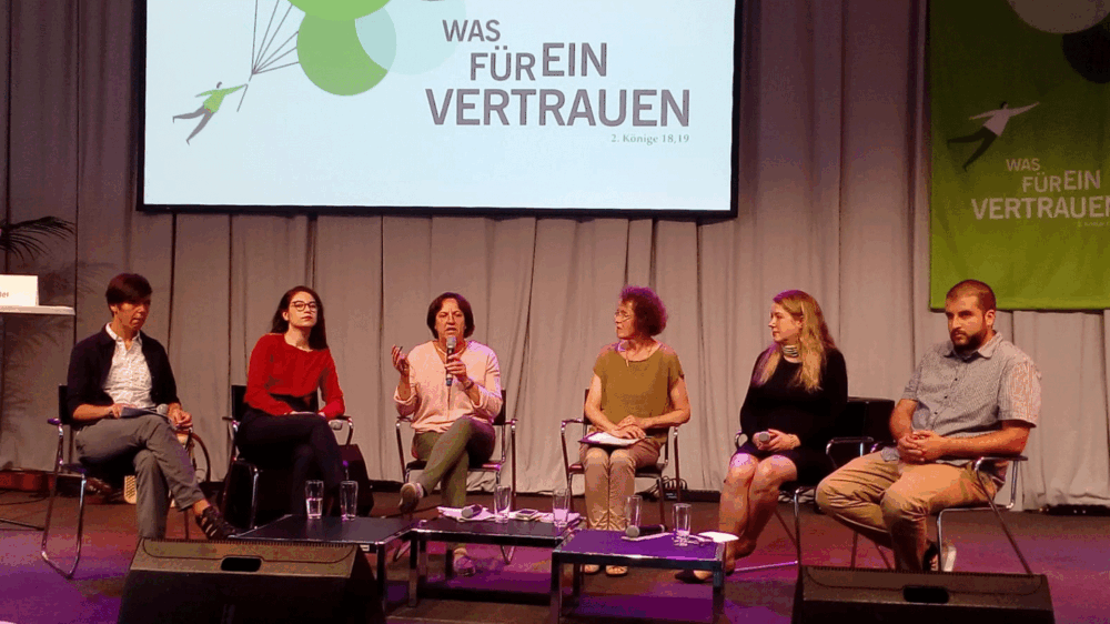 Was Rassismus und Feminismus gemeinsam haben, diskutierten die Teilnehmer auf dem Podium des Kirchentages