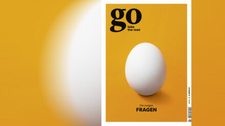 Das Cover der preisgekrönten gomagazin-Ausgabe stellt „Die ewigen Fragen“ zur Diskussion
