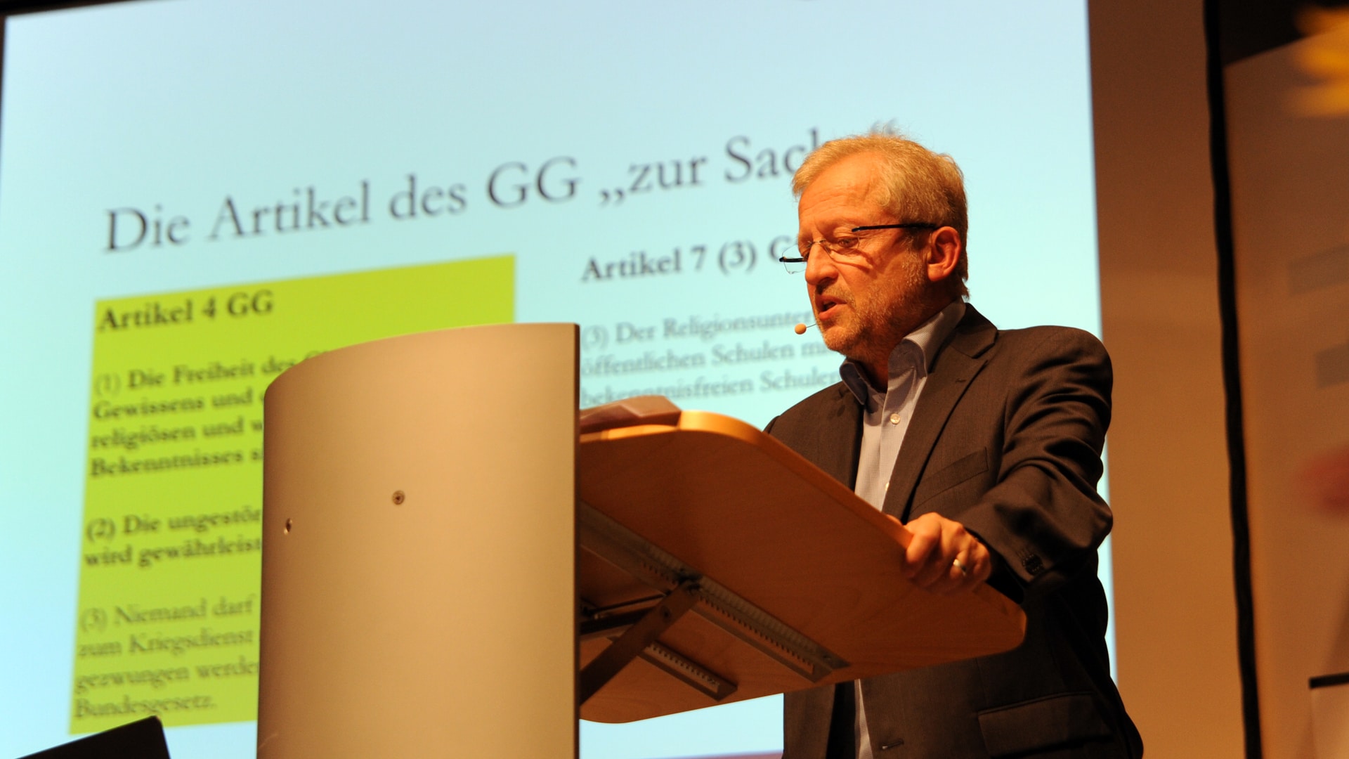 Der Theologe Michael Herbst sprach bei der Herbstkonferenz der SMD in Marburg zum Thema „Religion und Öffentlichkeit“