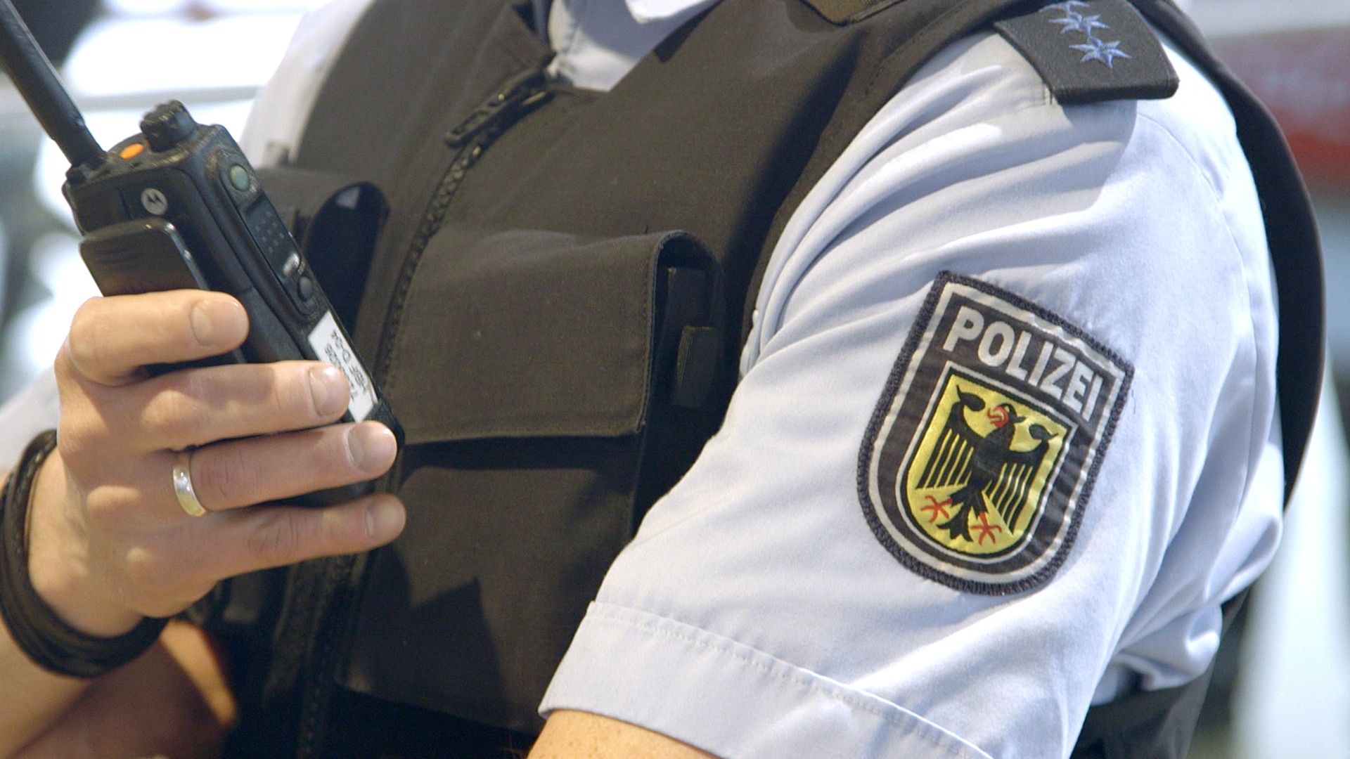 Die Polizei in Hamburg hat einen afrikanischen Pfingstpastor festgenommen. Er soll Ghanaer nach Deutschland geschleust haben.