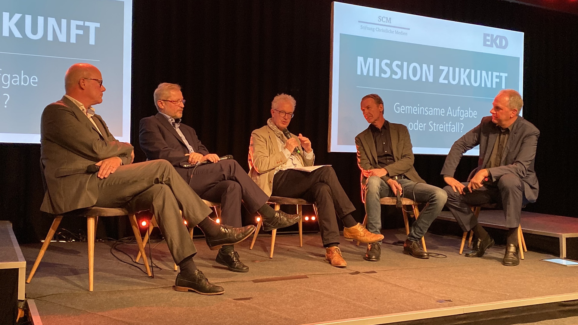 Diskutierten über Mission: (v.l.) Thies Gundlach, Michael Herbst, Christian Hennecke, Ansgar Hörsting, Michael Diener