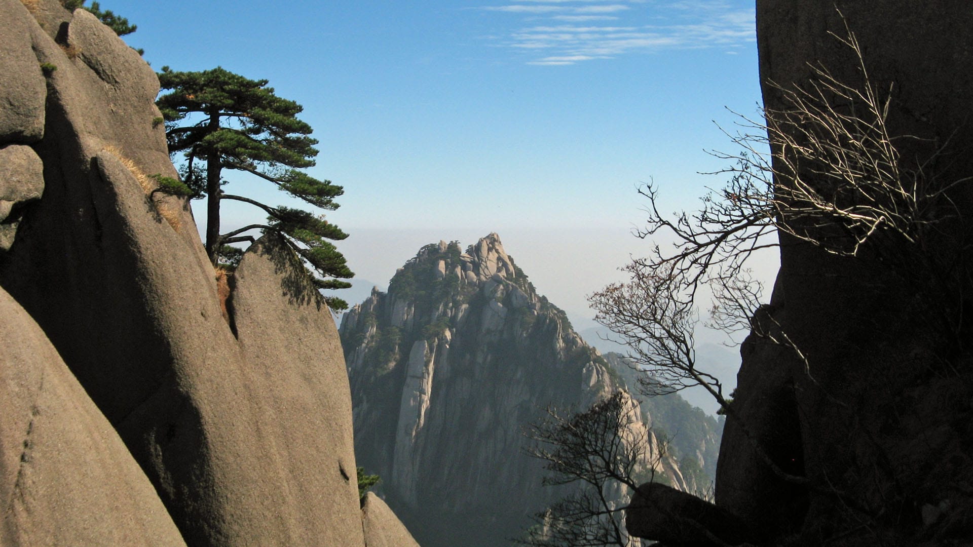 China kann mit beeindruckenden Landschaften wie dem Huangshan-Gebirge aufwarten