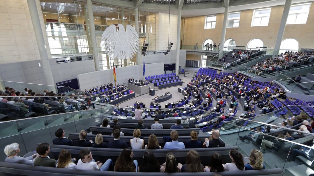 Der Bundestag hat am Donnerstag darüber abgestimmt, wie mehr Menschen dazu gebracht werden können, Organe zu spenden (Archivbild)