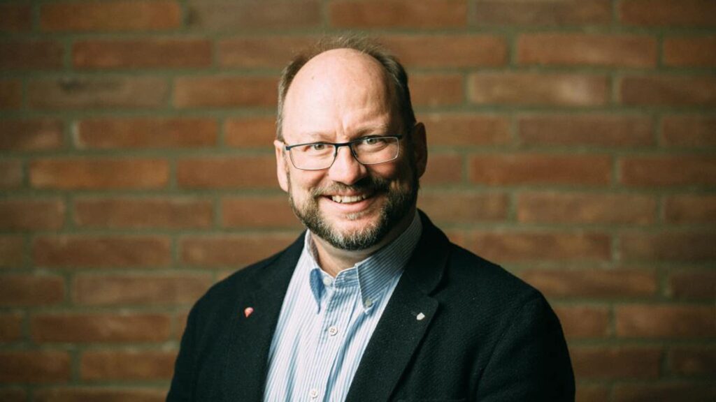 Am 1. Januar hat Klaus Göttler seinen Dienst als theologischer Leiter des Jugendwerks „Entschieden für Christus“ (EC) angetreten. pro stand er zu Beginn seiner Amtszeit Rede und Antwort.