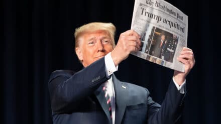 Der US-Präsident nutzte das Gebetsfrühstück, um seinen Freispruch im Amtsenthebungsverfahren zu feiern