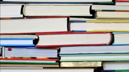 Was mit Schallplatten begann, hat sich heute um Bücher erweitert: der christliche Buchclub feiert am 1. März seinen 60. Geburtstag. Anfänglich hieß das Angebot „Schallplattengemeinschaft Frohe Botschaft im Lied“.