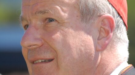 Der Wiener Erzbischof Kardinal Christoph Schönborn (Archivbild) möchte die Coronakrise nicht mit der Theodizee-Frage verknüpfen