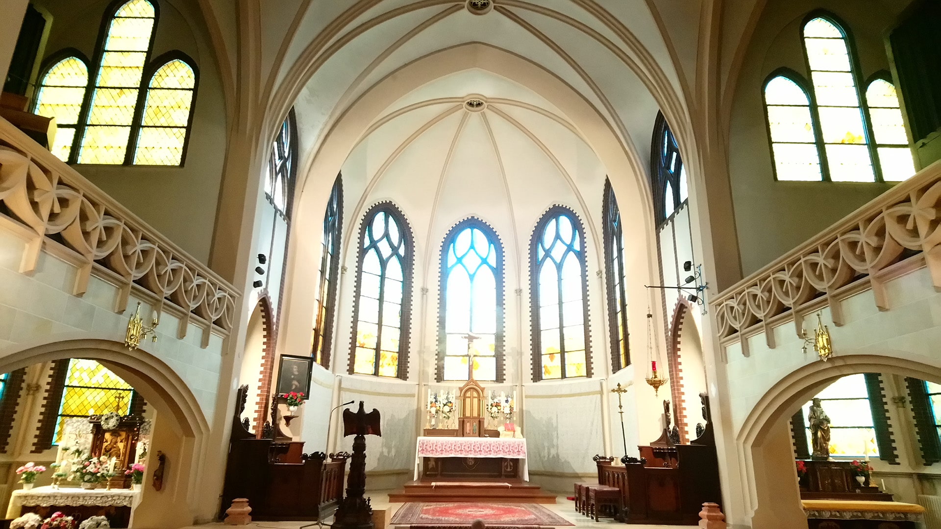 Die Kirche St. Afra in Berlin-Gesundbrunnen. Die Gläubigen feiern hier die Messe nach altem Ritus – auf Latein