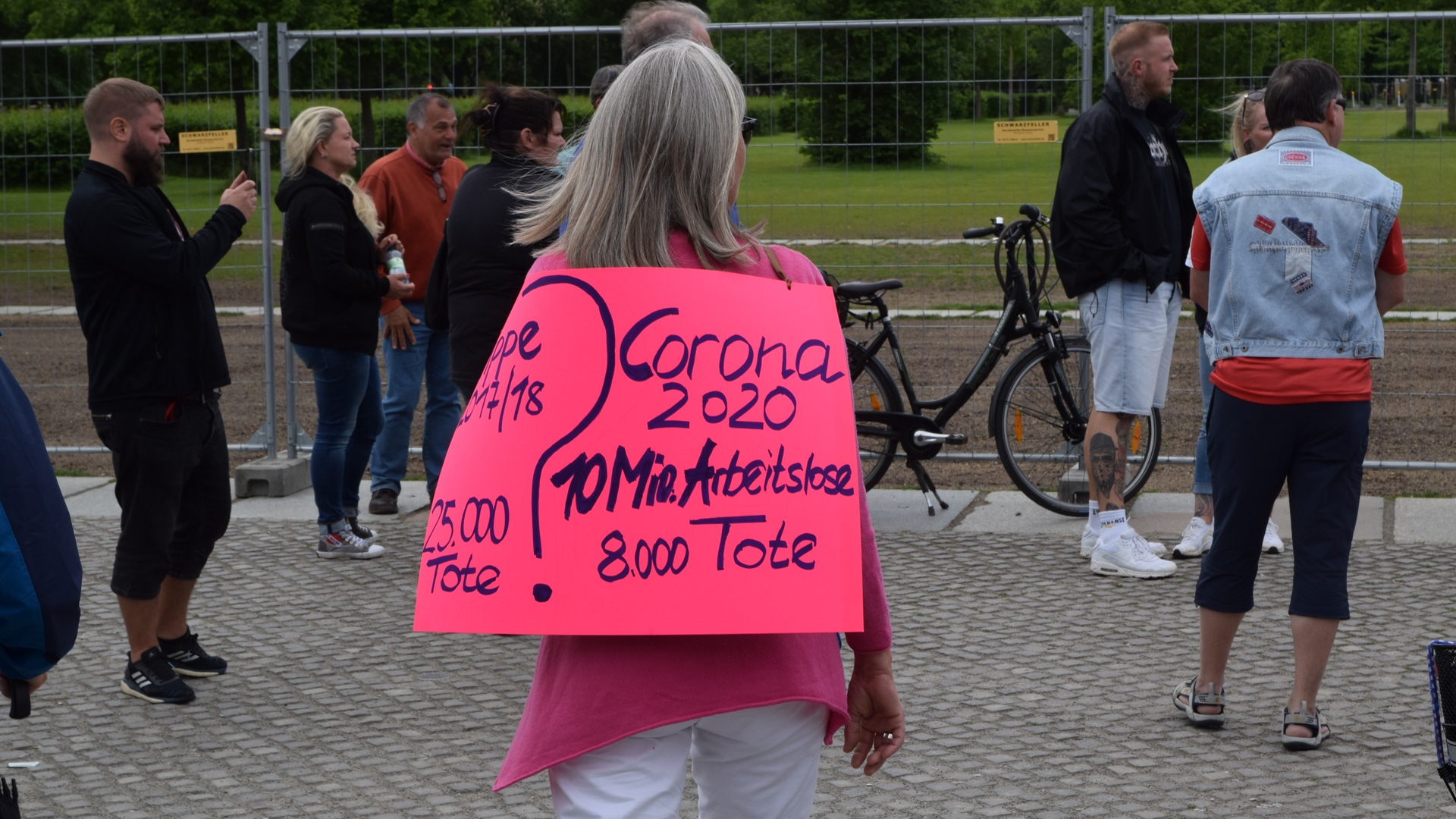 Eine Demonstrantin in Berlin