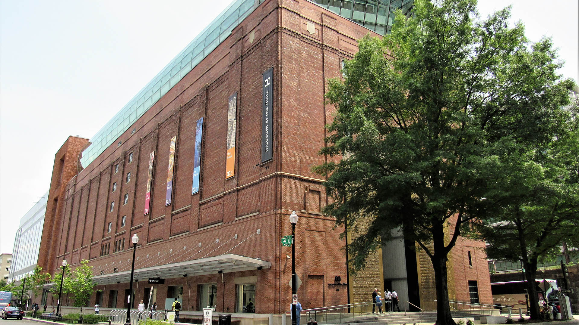 Ein Publikumsmagnet, aber immer wieder auch Ziel der Kritik wegen der ungeklärten Provenienz von Ausstellungsstücken: Das „Museum of the Bible“ in Washington D.C.