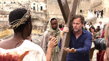 Der Schweizer Regisseur Milo Rau drehte im italienischen Matera einen politischen Jesus-Film. „Das Neue Evangelium“ feiert in dieser Woche auf den Filmfestspielen von Venedig seine Premiere.