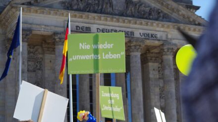 Rund 8.000 Menschen zogen 2019 beim „Marsch für das Leben“ durch Berlin und nahmen vor dem Bundestag an einer Kundgebung teil, um ein Zeichen gegen Abtreibung und Sterbehilfe zu setzen