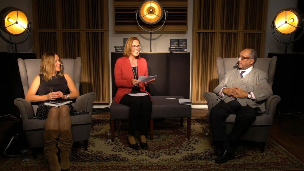 Die Online-Pressekonferenz mit Annette Friese (links) und Asfa-Wossen Asserate (rechts) moderierte Ellen Nieswiodek-Martin.