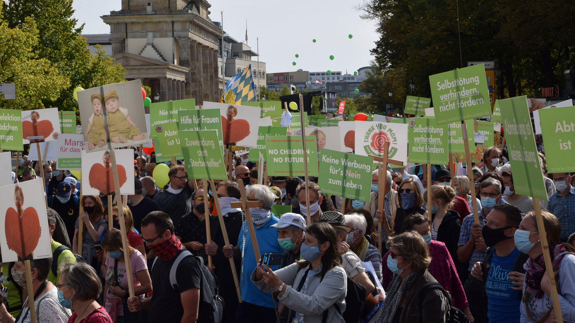 Bis zu 3.000 Menschen demonstrierten in Berlin gegen Abtreibung
