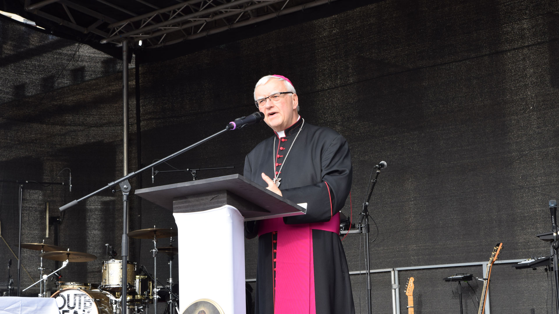 Der Berliner Erzbischof Heiner Koch betonte in seiner Predigt die Gnade Gottes den Menschen gegenüber