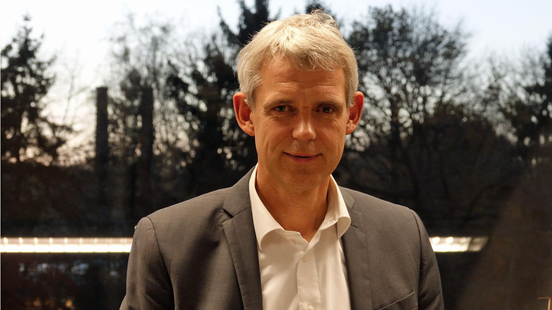 Heino Falcke, hier in seinem Büro, ist Professor an der Radboud Universität in Nimwegen