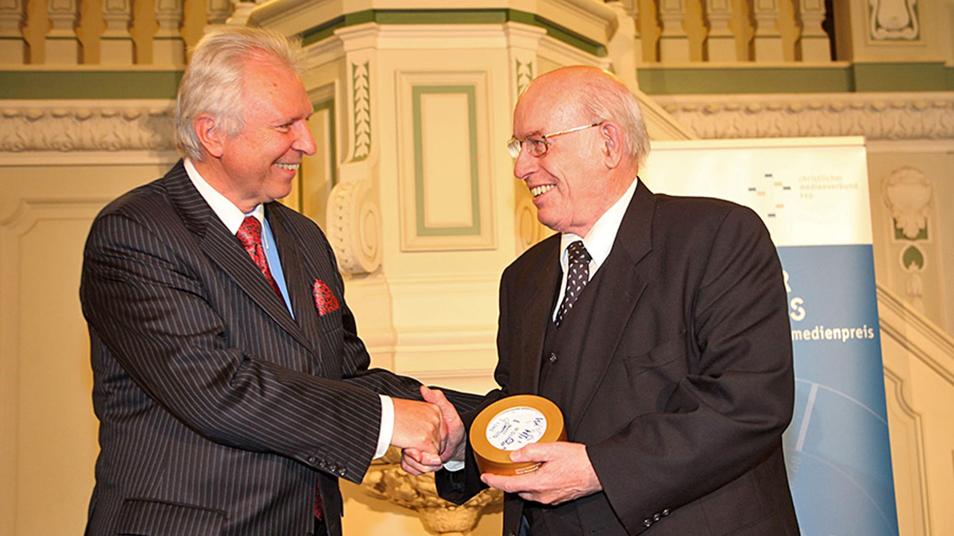 Ein „Goldener Kompass“ für sein Lebenswerk: 2010 erhielt Horst Marquardt den Medienpreis der Christlichen Medieninitiative pro
