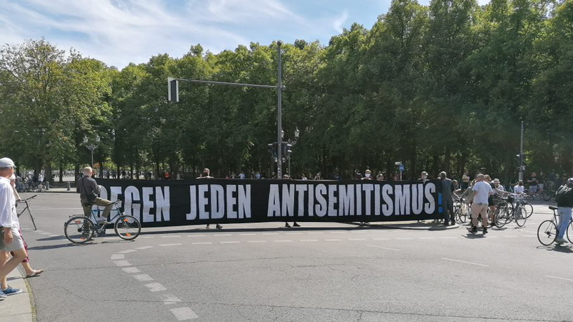 Protest gegen eine „Querdenken“-Demonstration am 1. August 2020 in Berlin