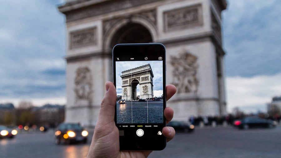 Handyfoto vom Triumphbogen in Paris