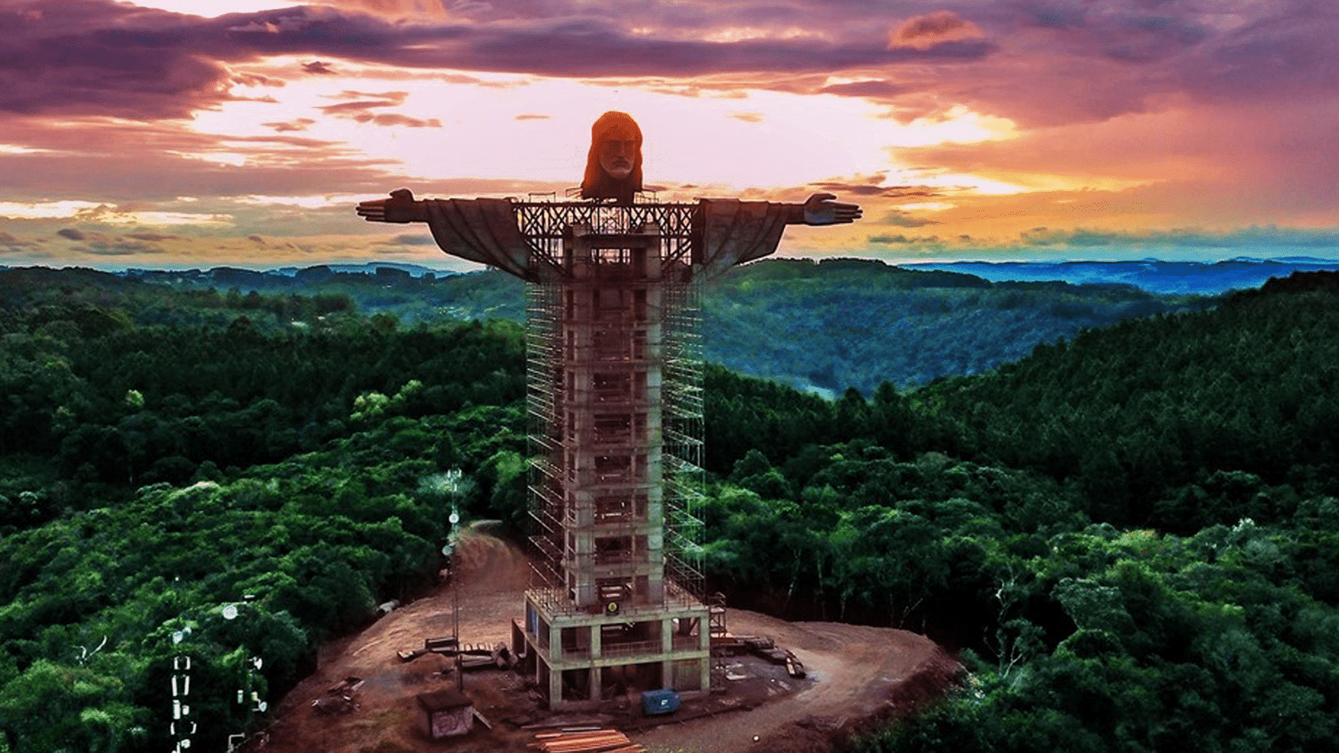 Christus-Statue