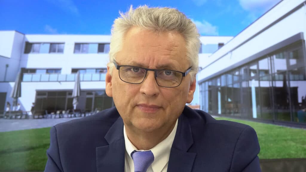 Stephan Holthaus ist Rektor der Hochschule