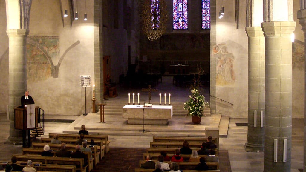 Evangelischer Gottesdienst in einer Kirche in Württemberg