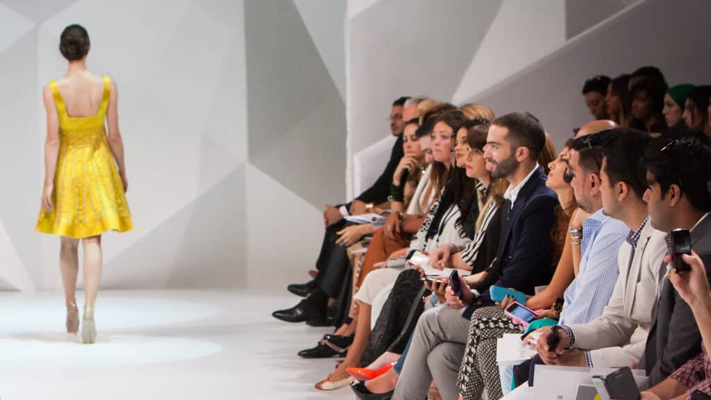 Modenschau, Laufsteg, Model