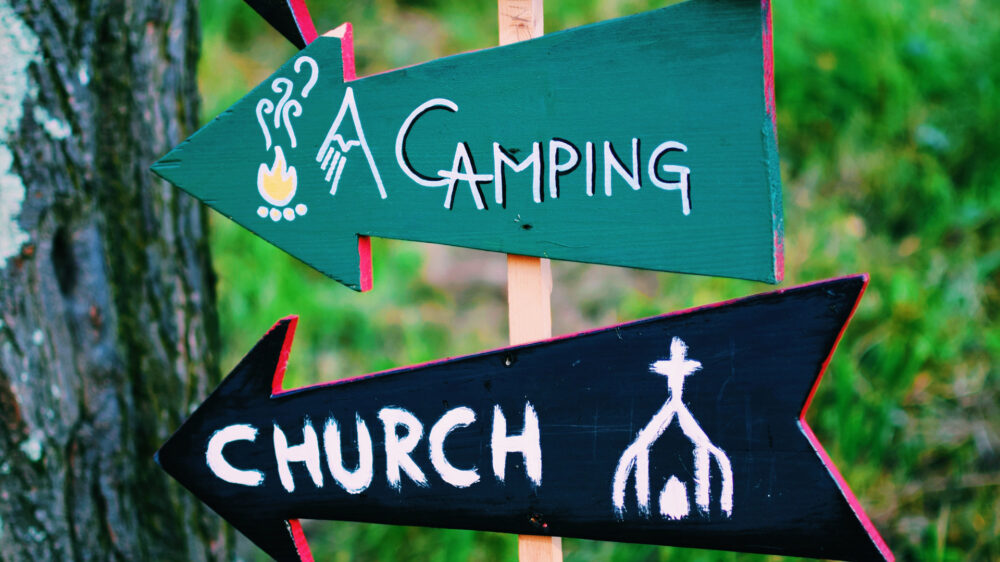 Camping und Kirche