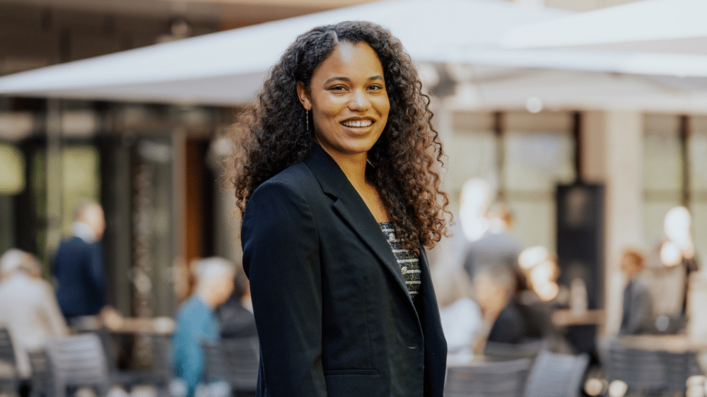 Porträt von Yemisi Ogunleye, Olympiasiegerin
