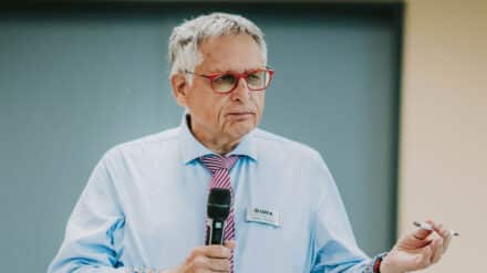 Die IDEA-Mitgliederversammlung hat Helmut Matthies einstimmig zum Ehrenvorsitzenden gewählt