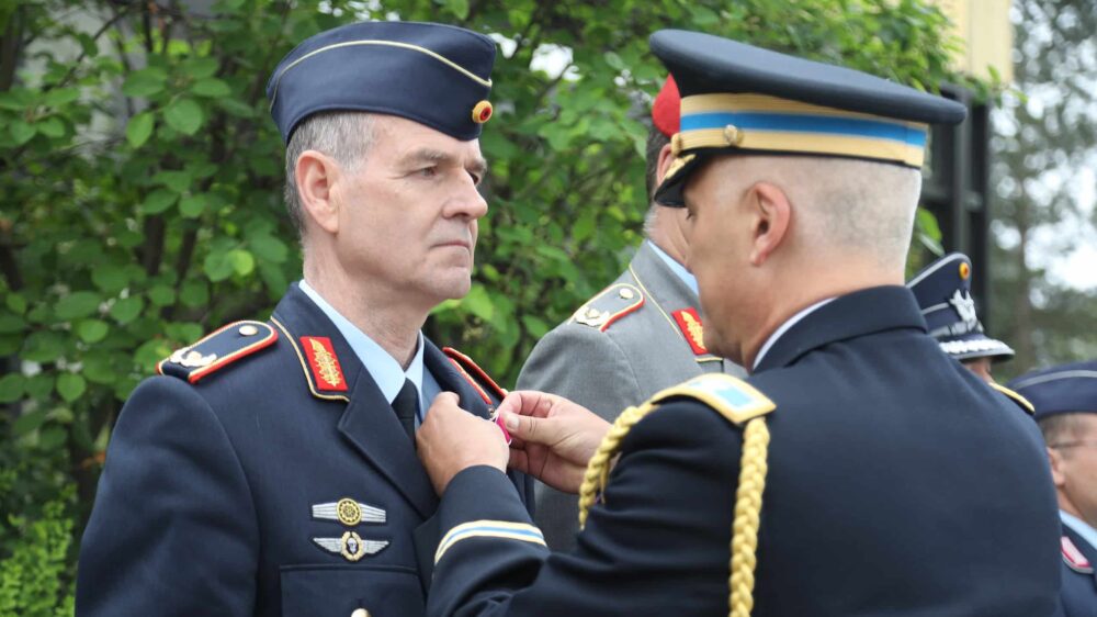 Brigadegeneral Michael Bartscher erhält die Auszeichnung "Legion of Merit"