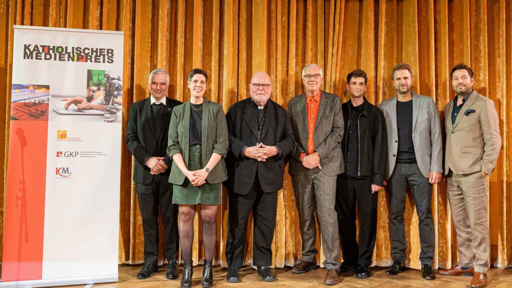Die Preisträger des diesjährigen Katholischen Medienpreises gemeinsam mit Reinhard Kardinal Marx