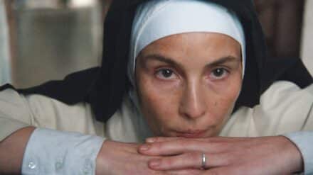 Mutter Teresa (Noomi Rapace)