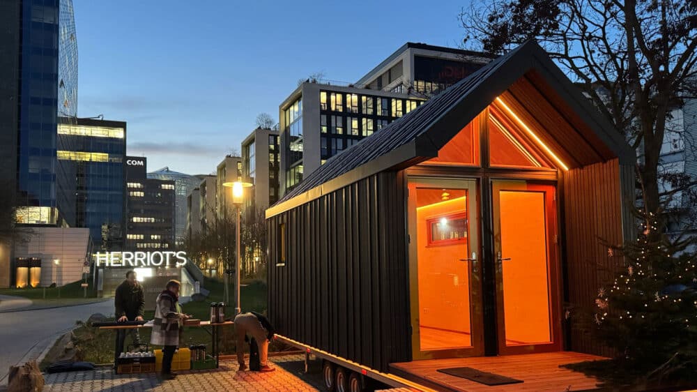 Mitten im Frankfurter Stadtteil Niederrad steht die neue Tiny Church