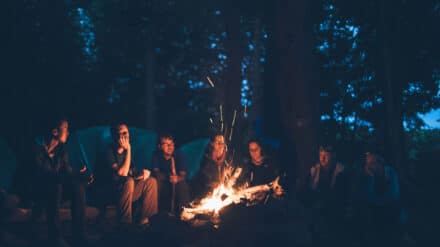 Christliche Jugendarbeit steht für viel geteilte Zeit mit jungen Menschen und die Verpflichtung, den Schutzraum ernst zu nehmen.