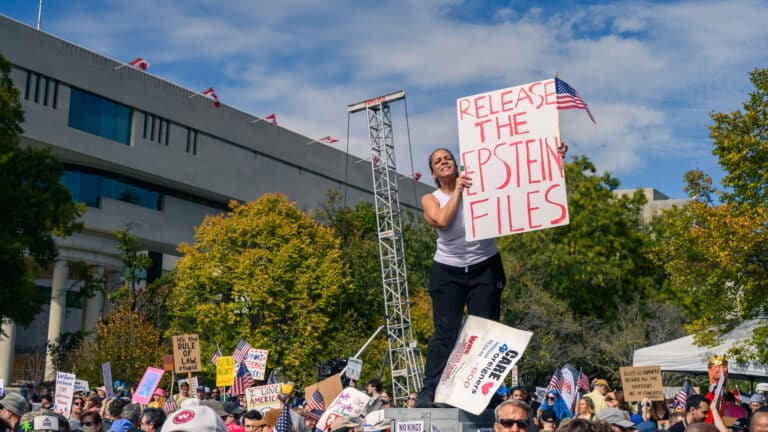 Demonstranten fordern, die Epstein-Files freizugeben