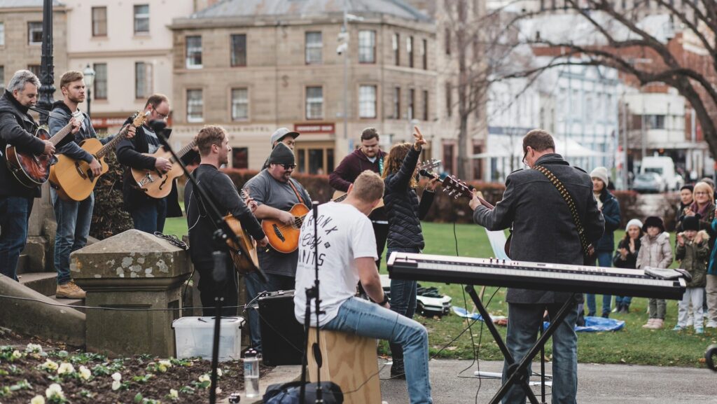 Christen singen im Park