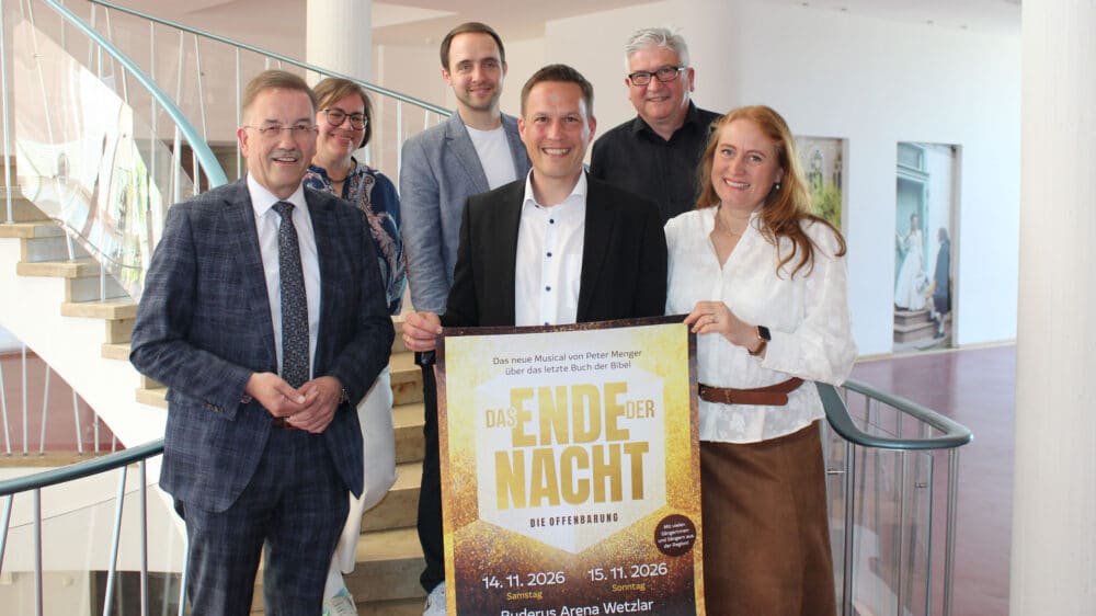 Die Veranstalter freuen sich gemeinsam mit Oberbürgermeister Manfred Wagner (links) auf die Premiere im November