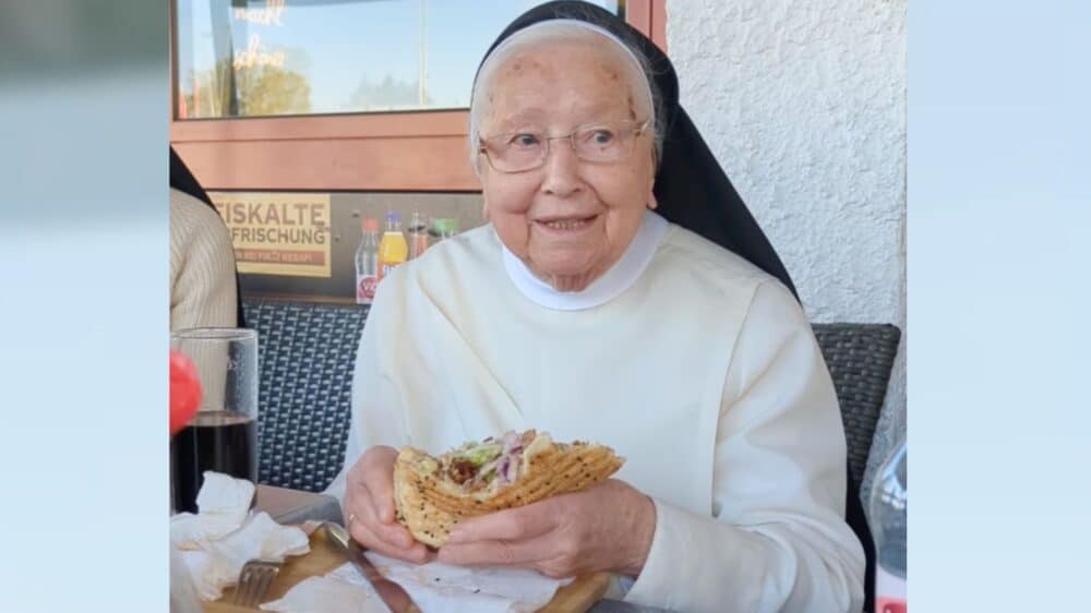 Ordensschwester Irmingard