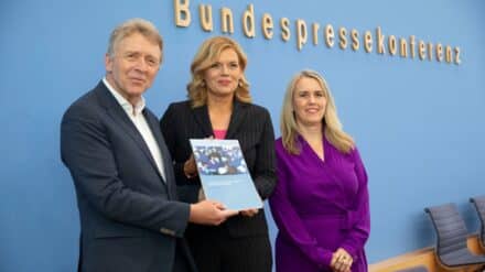 Deutscher Ethikrat mit Julia Klöckner