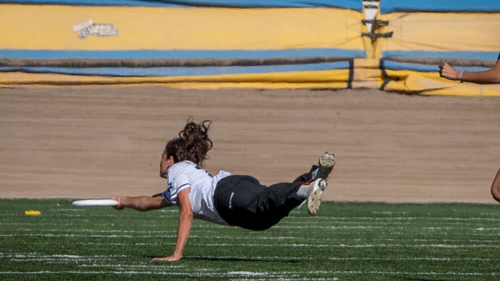 Charlotte Schall erlebt spektakuläre Szenen, wenn sie Ultimate Frisbee spielt