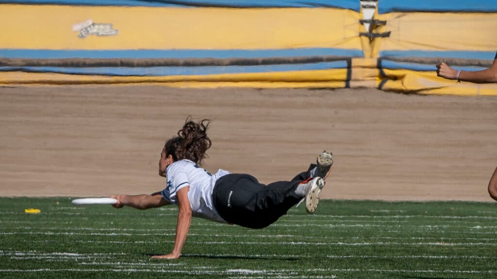 Charlotte Schall erlebt spektakuläre Szenen, wenn sie Ultimate Frisbee spielt